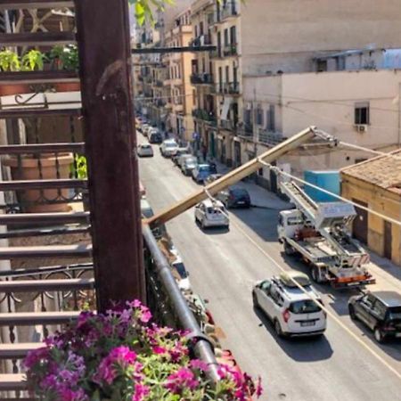 Via Aurispa 60 باليرمو المظهر الخارجي الصورة