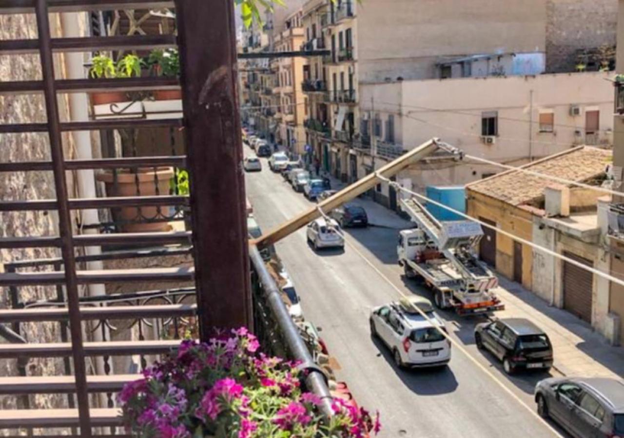 Via Aurispa 60 باليرمو المظهر الخارجي الصورة