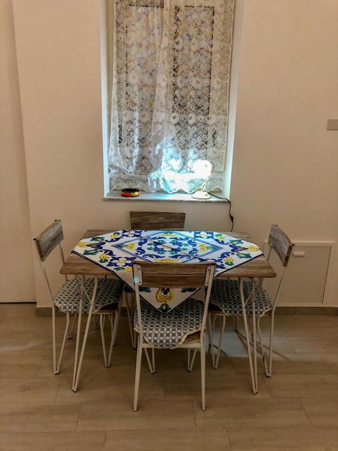 Via Aurispa 60 باليرمو المظهر الخارجي الصورة