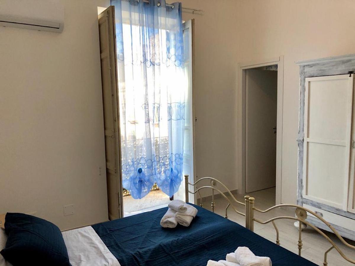 Via Aurispa 60 باليرمو المظهر الخارجي الصورة